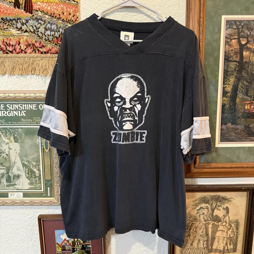Vintage 90s RARE Rob Zombie Jersey Style Heavy Metal Tour Shirt Size XL